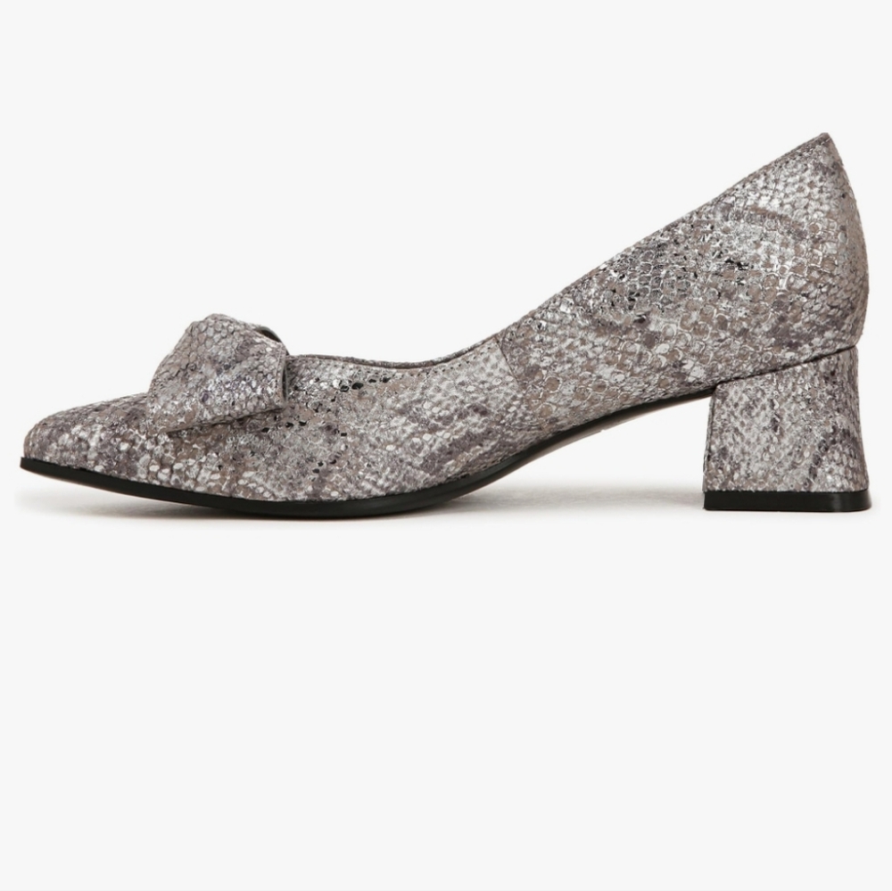 Naturalizer Women's Mavis Bow Pump In Silver Metallic Snake Size 6 - Picture 2 of 15